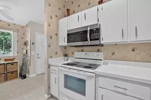 7449 N Devon Dr, Tamarac, FL 33321 - Photo 8