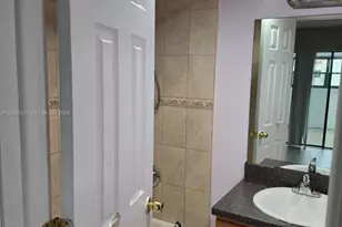 6630 Racquet Club Dr, Lauderhill, FL 33319 - Photo 10
