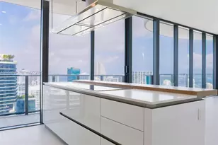 1000 Brickell Plaza, Miami, FL 33131 - Photo 8