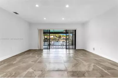 8350 Dundee Ter, Miami Lakes, FL 33016 - Photo 4