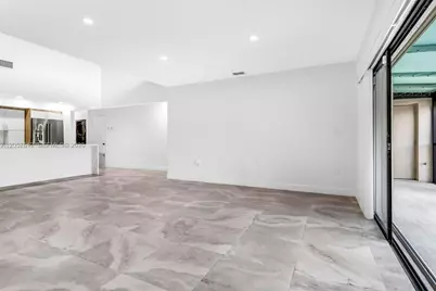 8350 Dundee Ter, Miami Lakes, FL 33016 - Photo 6