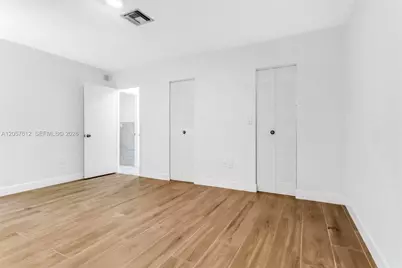 8350 Dundee Ter, Miami Lakes, FL 33016 - Photo 16
