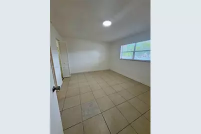 8060 N Colony Cir N #107, Tamarac, FL 33321 - Photo 4