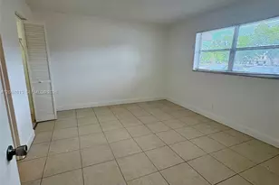 8060 N Colony Cir N, Tamarac, FL 33321 - Photo 4