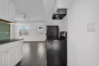 529 NW 88th St #1, El Portal, FL 33150 - Photo 14