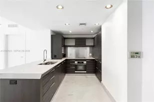 200 Biscayne Blvd Way, Miami, FL 33131 - Photo 8