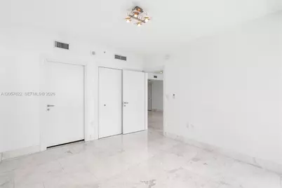 200 Biscayne Boulevard Way #4004, Miami, FL 33131 - Photo 24