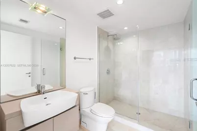 200 Biscayne Boulevard Way #4004, Miami, FL 33131 - Photo 26
