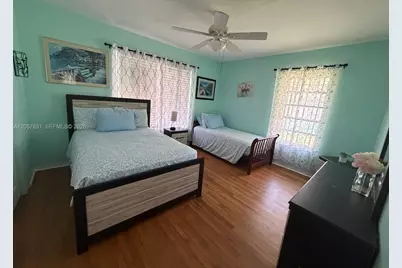 709 N 26th Ave, Hollywood, FL 33020 - Photo 10