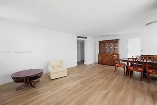 1300 NE Miami Gardens Dr, Miami, FL 33179 - Photo 10