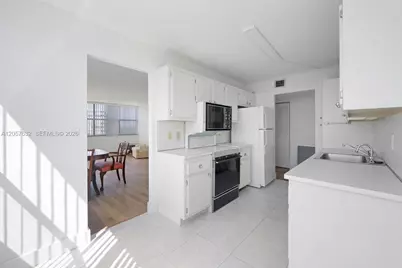 1300 NE Miami Gardens Dr #621E, Miami, FL 33179 - Photo 16