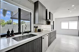 3010 NE 46th St, Fort Lauderdale, FL 33308 - Photo 12