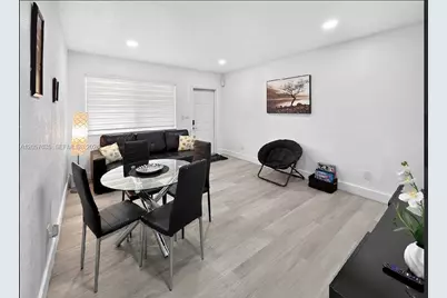 251 NW 57th Ave, Miami, FL 33126 - Photo 14
