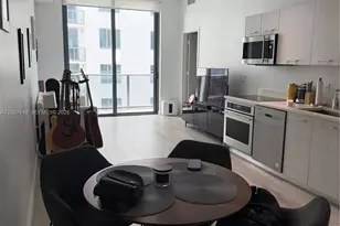55 SW 9th St, Miami, FL 33130 - Photo 12