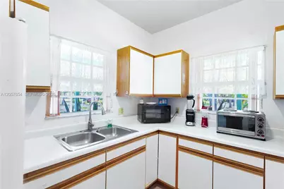 24443 SW 129th Pl, Homestead, FL 33032 - Photo 2