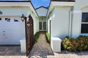 14249 SW 90th Terrace, Miami, FL 33186 - Photo 4