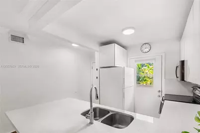 1650 S Le Jeune Rd #105, Coral Gables, FL 33134 - Photo 16