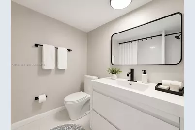 5700 Collins Ave #3C, Miami Beach, FL 33140 - Photo 10