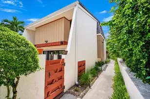 3908 Parkside Ln, Hollywood, FL 33021 - Photo 2