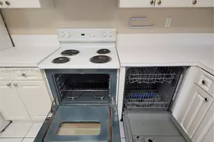 5100 SW 41st St, Pembroke Park, FL 33023 - Photo 18