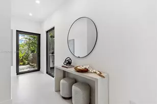 1319 NE 13th Ave, Fort Lauderdale, FL 33304 - Photo 2