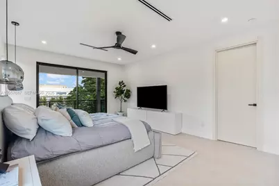 1319 NE 13th Ave, Fort Lauderdale, FL 33304 - Photo 16