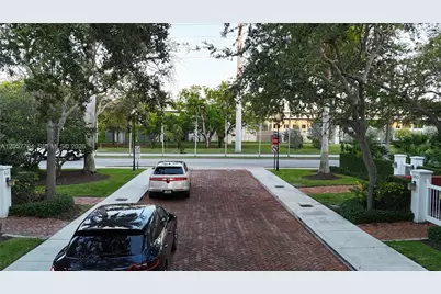 540 Loretto Ave #19, Coral Gables, FL 33146 - Photo 16