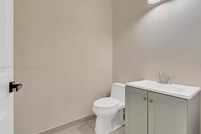 10204 NW 86th St, Doral, FL 33178 - Photo 32