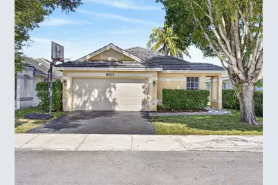 9313 Arborwood Cir, Davie, FL 33328 - Photo 1