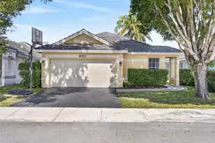 9313 Arborwood Cir, Davie, FL 33328 - Photo 1