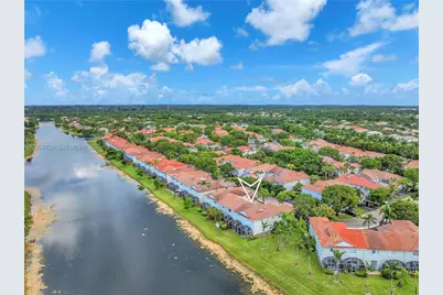 3692 San Simeon Cir, Weston, FL 33331 - Photo 10