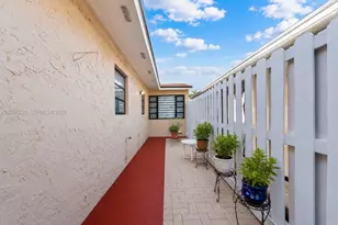 10541 SW 21st Ln, Miami, FL 33165 - Photo 34