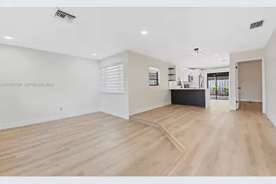 10541 SW 21st Ln, Miami, FL 33165 - Photo 12