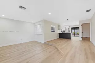 10541 SW 21st Ln, Miami, FL 33165 - Photo 12