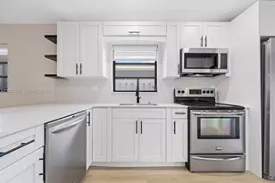 10541 SW 21st Ln, Miami, FL 33165 - Photo 10