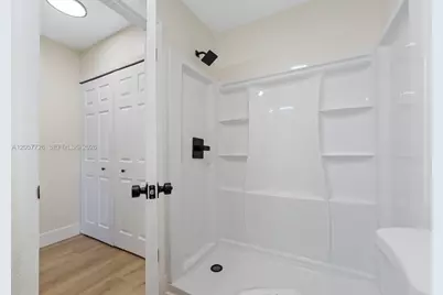 10541 SW 21st Ln, Miami, FL 33165 - Photo 20