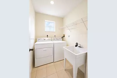 1041 Cedar Falls Dr, Weston, FL 33327 - Photo 24
