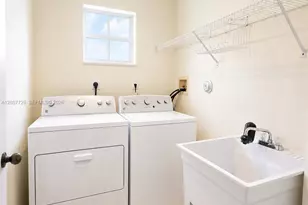 1041 Cedar Falls Dr, Weston, FL 33327 - Photo 24