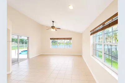 1041 Cedar Falls Dr, Weston, FL 33327 - Photo 12