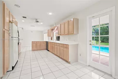 8010 SW 139th Ter, Palmetto Bay, FL 33158 - Photo 10