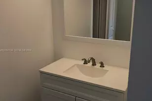 9682 Fontainebleau Blvd, Miami, FL 33172 - Photo 16