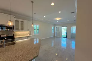 455 SW 113th Ln, Pembroke Pines, FL 33025 - Photo 14