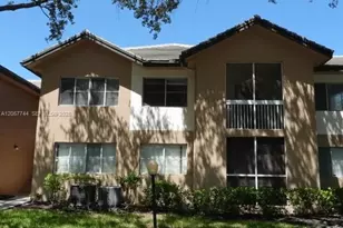 9777 Westview Dr, Coral Springs, FL 33076 - Photo 8