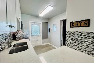 2300 Park Ln, Hollywood, FL 33021 - Photo 12