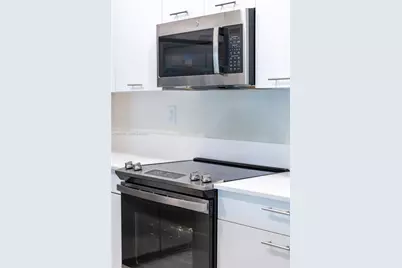 4623 NW 83rd Pkwy, Doral, FL 33166 - Photo 10