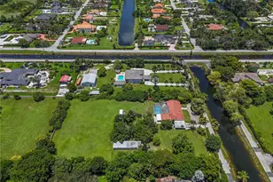 4250 SW 139th Ave, Miramar, FL 33027 - Photo 2