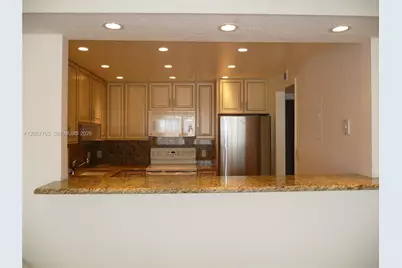 18071 Biscayne Blvd #603, Aventura, FL 33160 - Photo 6