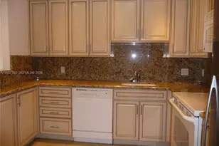 18071 Biscayne Blvd, Aventura, FL 33160 - Photo 2