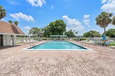 5550 S Lakewood Cir S #B, Margate, FL 33063 - Photo 20
