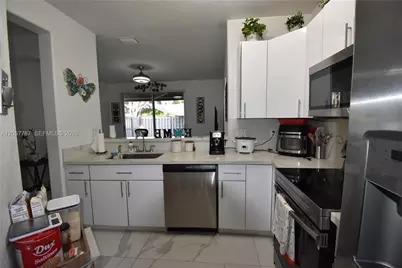 3818 SW 171st Ter, Miramar, FL 33027 - Photo 4
